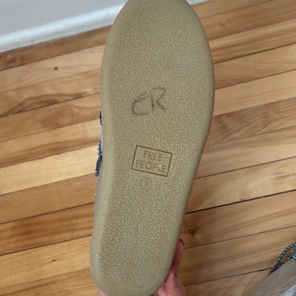 Free People Snowdrop Micro Mukluk Boots NWT size 7 Dust Bunny Suede Moccasins - Picture 10 of 14